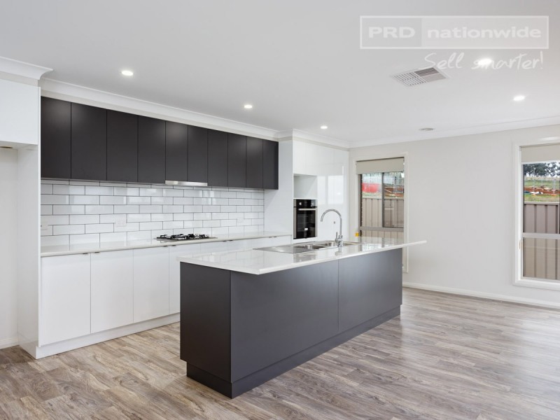 8 Tingwell Place, Lloyd NSW 2650