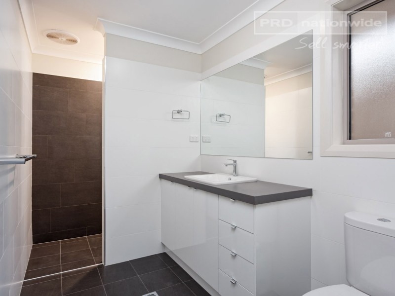 8 Tingwell Place, Lloyd NSW 2650