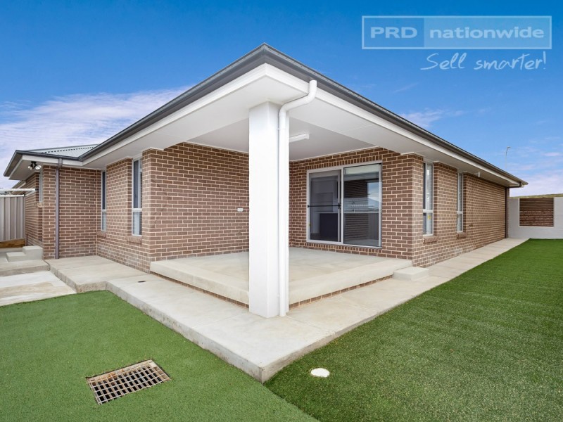 8 Tingwell Place, Lloyd NSW 2650