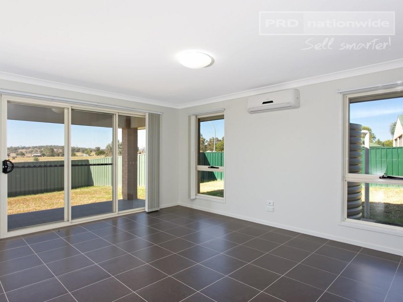 1 Protea Place, Forest Hill NSW 2651