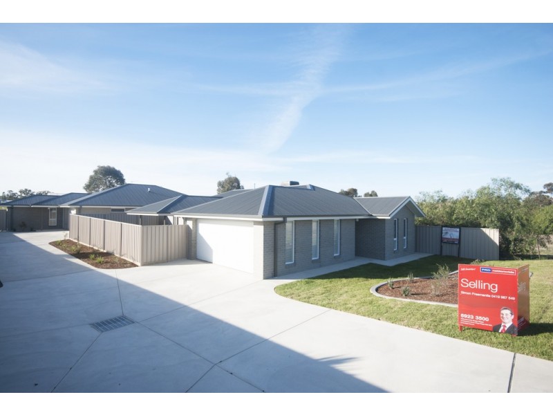 1/42 Breasley Crescent, Boorooma NSW 2650