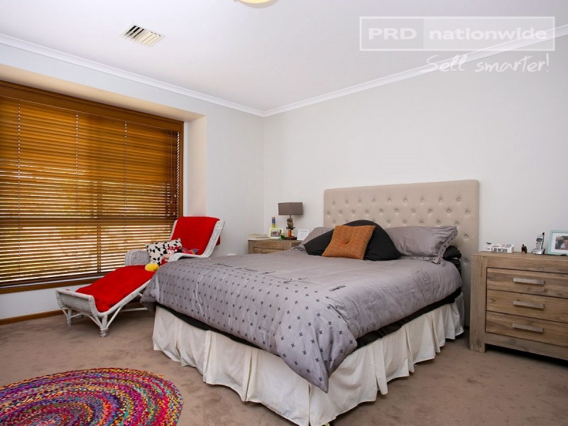 114 Kaloona Drive, Bourkelands NSW 2650