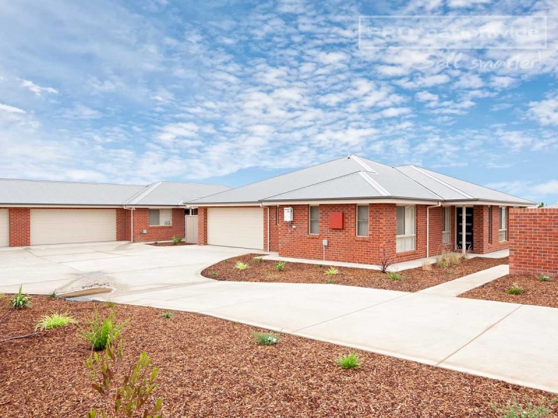 1/6 Trumper Street, Boorooma NSW 2650