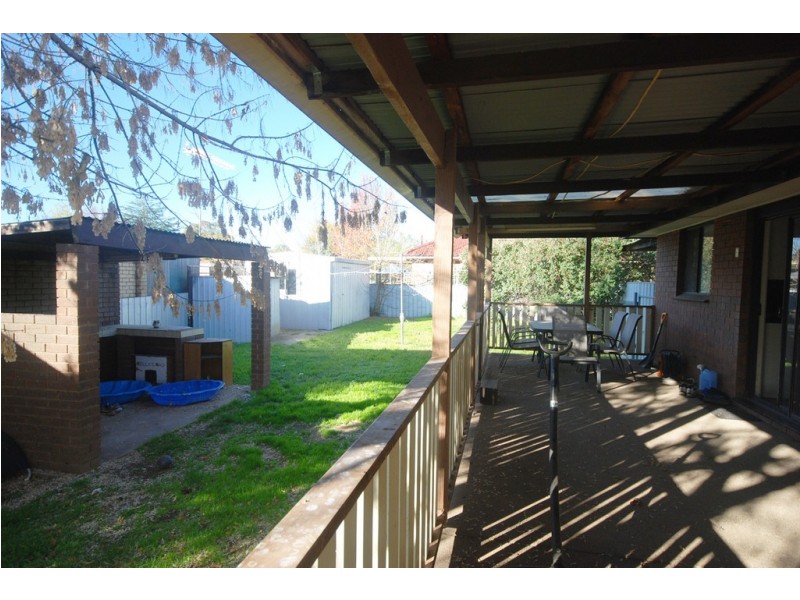 33 Anne Street, Tolland NSW 2650
