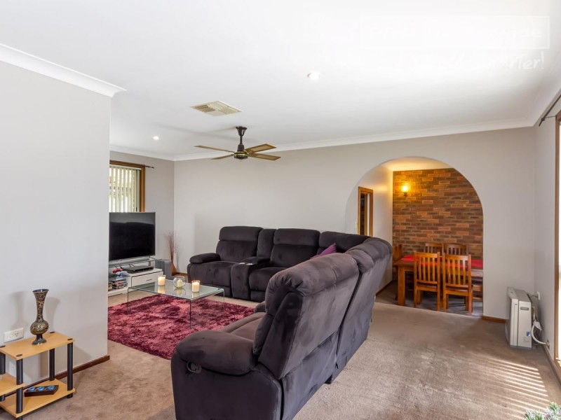 19 Buchhorn Street, Tolland NSW 2650