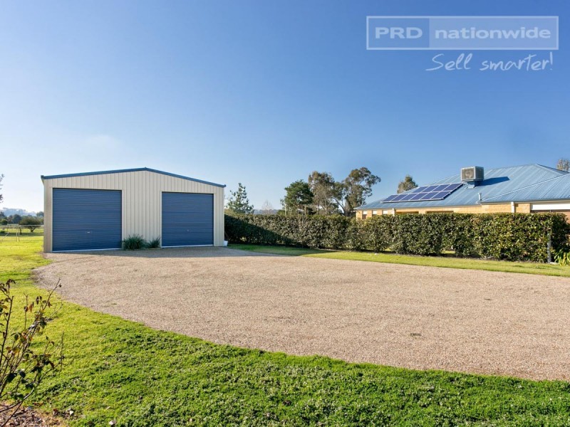 6 Hovea Place, Springvale NSW 2650