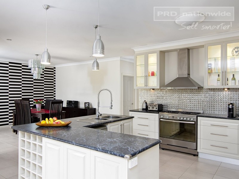 7 Kalmia Place, Springvale NSW 2650