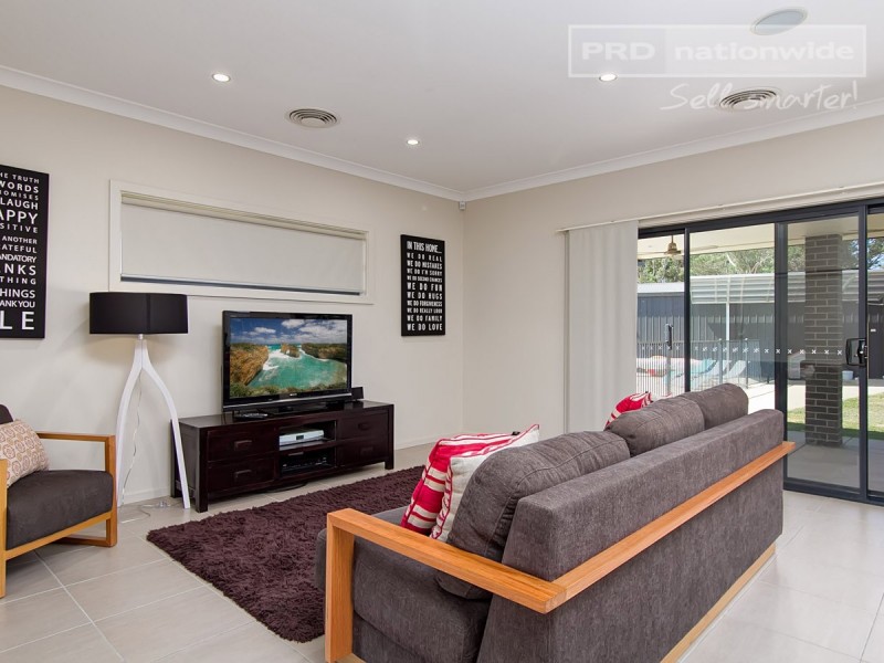 7 Kalmia Place, Springvale NSW 2650