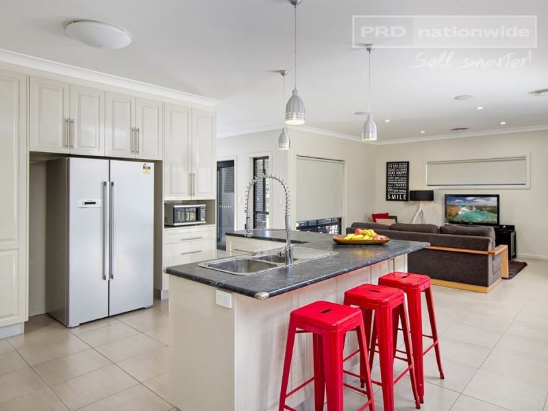 7 Kalmia Place, Springvale NSW 2650