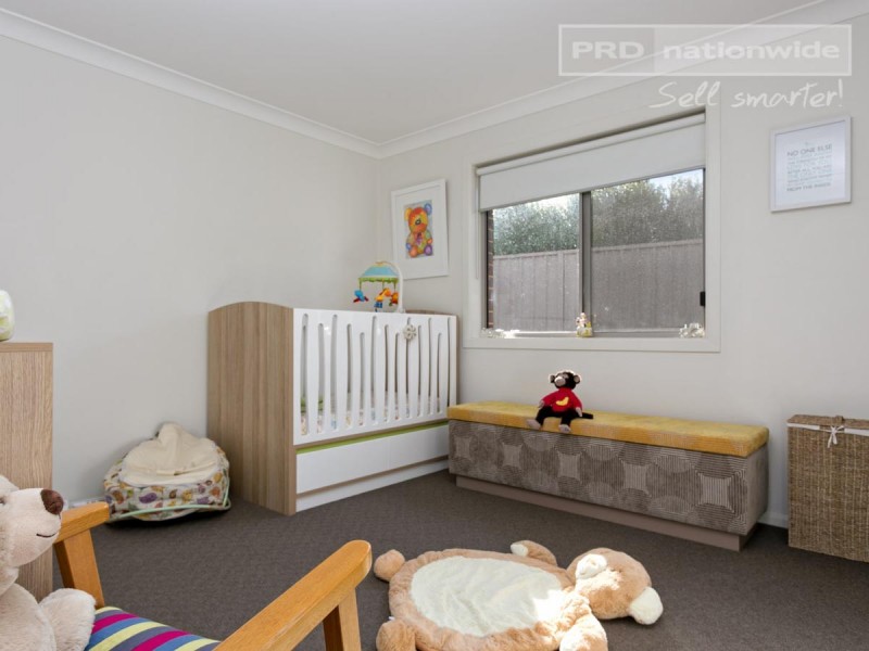 3/3 Womboin Crescent, Glenfield Park NSW 2650