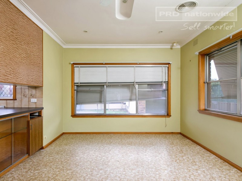 24 MacArthur Street, Ashmont NSW 2650