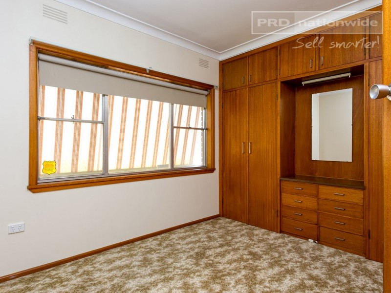 24 MacArthur Street, Ashmont NSW 2650