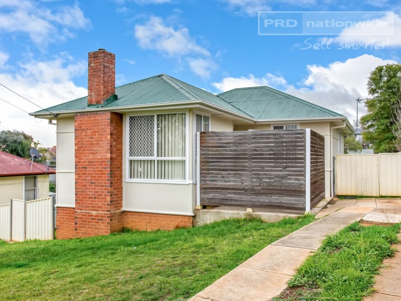 23 Phillip Avenue, Mount Austin NSW 2650