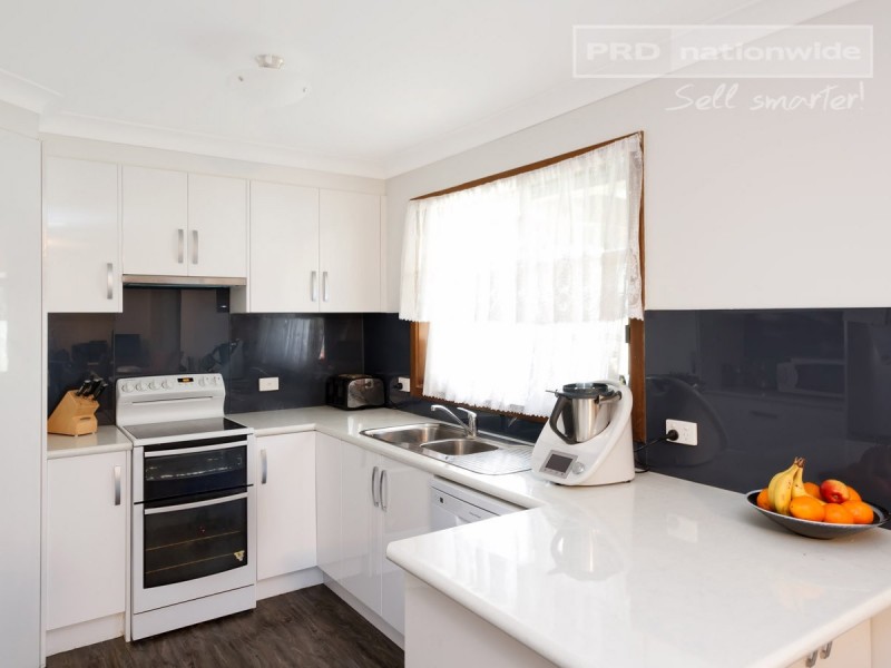 60 Brunskill Road, Lake Albert NSW 2650