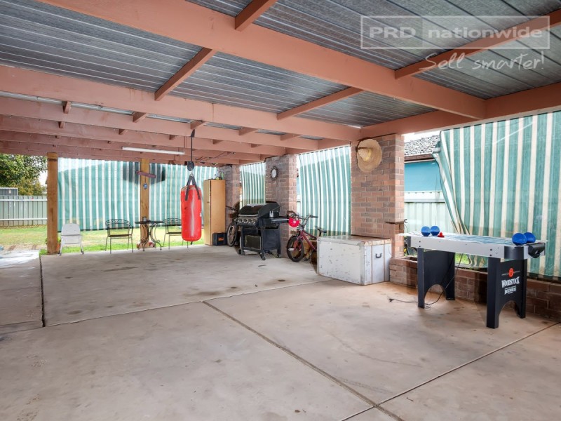 60 Brunskill Road, Lake Albert NSW 2650