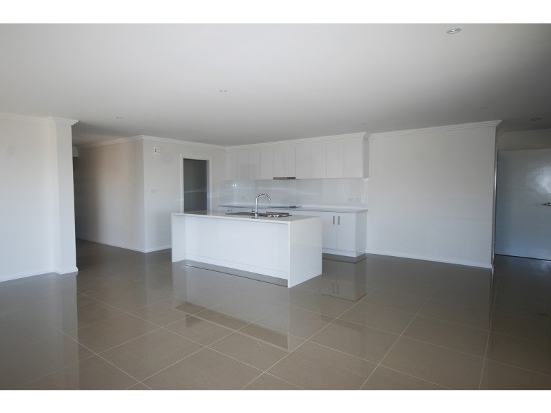 12 Flack Crescent, Boorooma NSW 2650