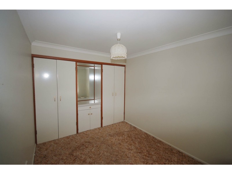 6 Power Street, Lake Albert NSW 2650