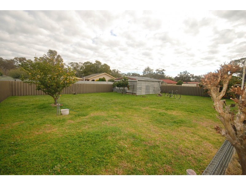 6 Power Street, Lake Albert NSW 2650