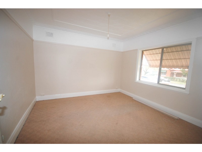 30 Gormly Avenue, Wagga Wagga NSW 2650