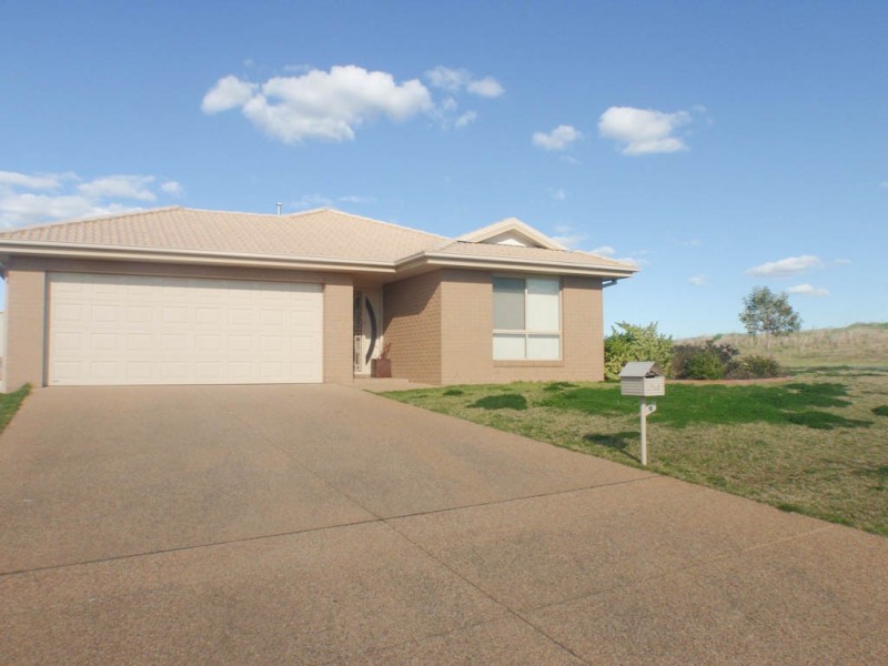 13 Ulandra Place, Estella NSW 2650