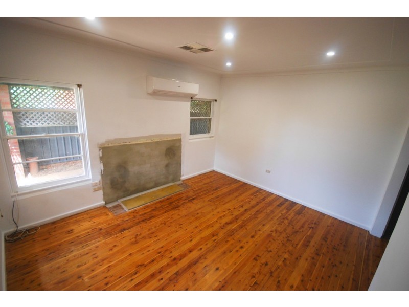 86 Fernleigh Road, Turvey Park NSW 2650