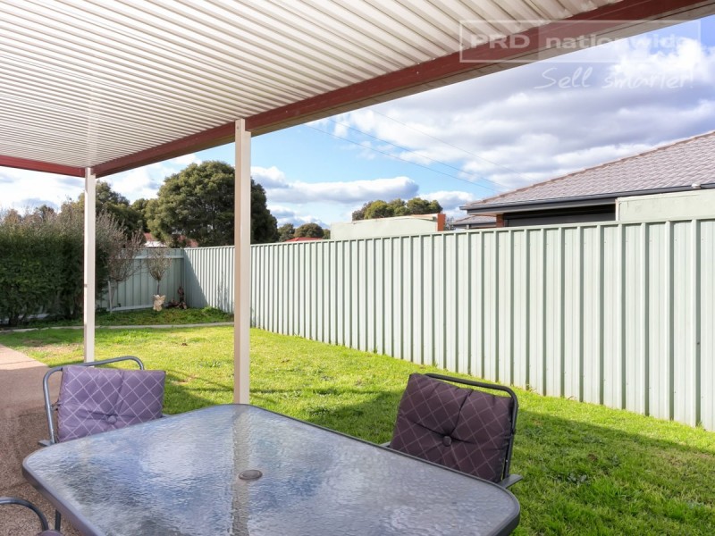 1 Adjin Street, Mount Austin NSW 2650