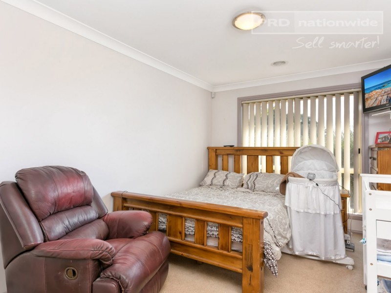 1 Adjin Street, Mount Austin NSW 2650