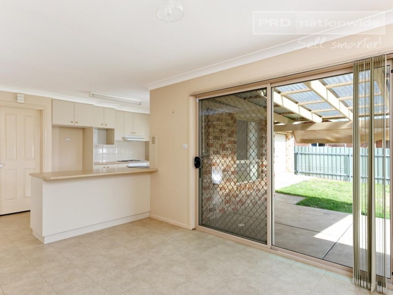 19 Hargrave Avenue, Lloyd NSW 2650