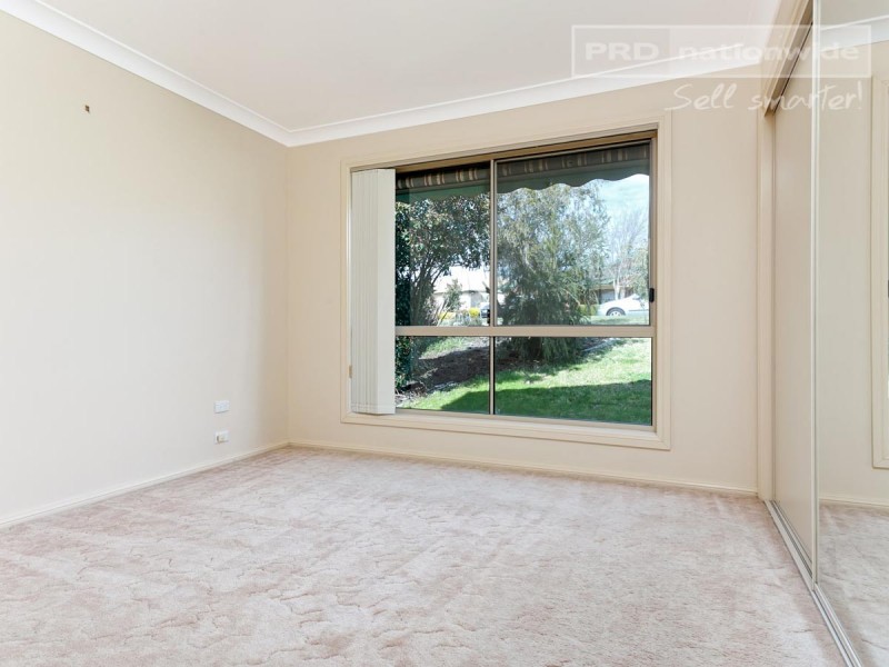 19 Hargrave Avenue, Lloyd NSW 2650