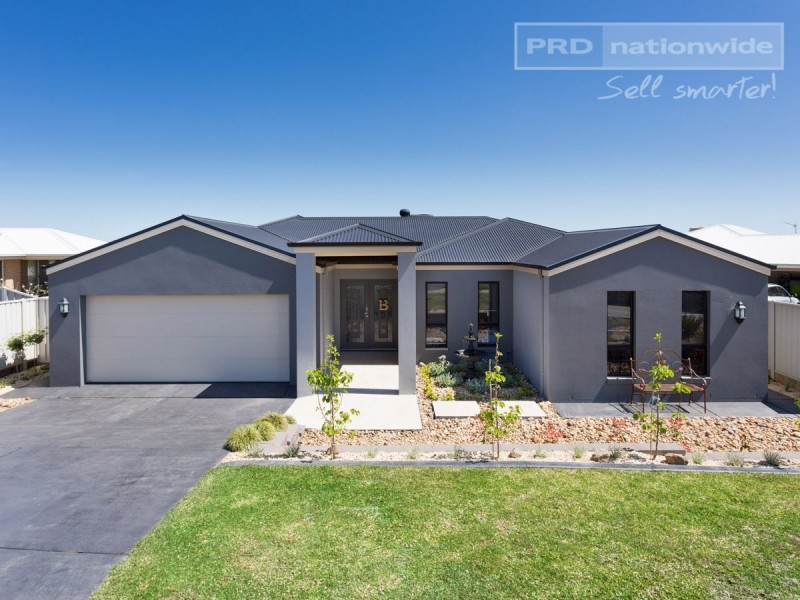 26 Dundale Crescent, Estella NSW 2650
