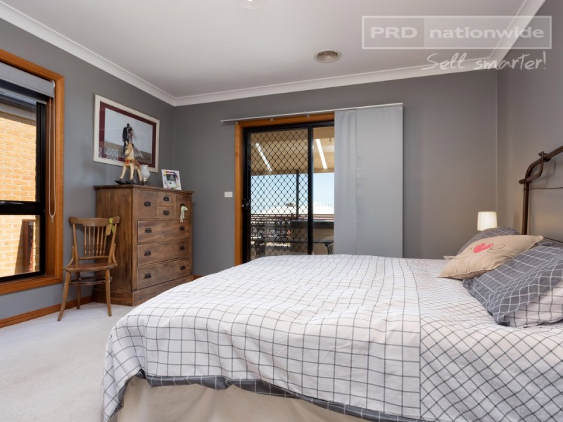 26 Dundale Crescent, Estella NSW 2650