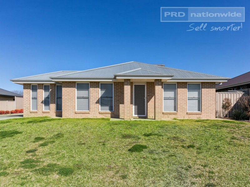 1/14 Willang Crescent, Glenfield Park NSW 2650