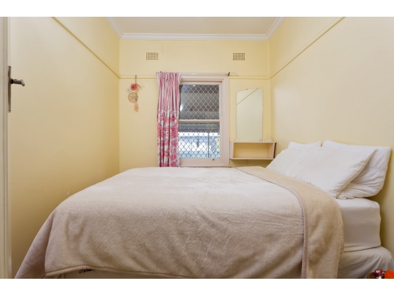 56 Heath Street, Turvey Park NSW 2650