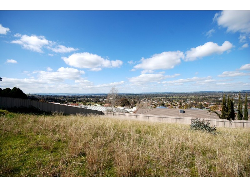 7 Neerim Close, Kooringal NSW 2650