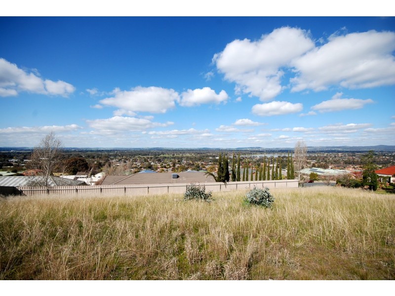 7 Neerim Close, Kooringal NSW 2650