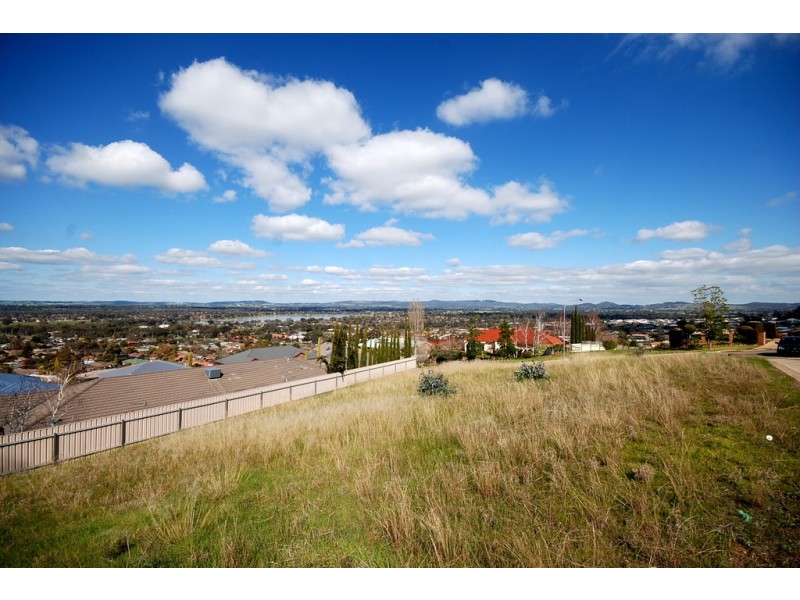 7 Neerim Close, Kooringal NSW 2650