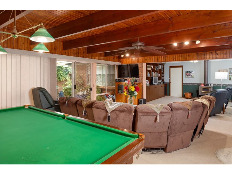 77 Simkin Crescent, Kooringal NSW 2650