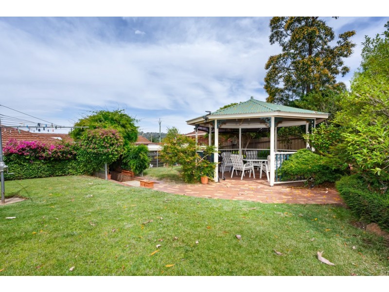 77 Simkin Crescent, Kooringal NSW 2650