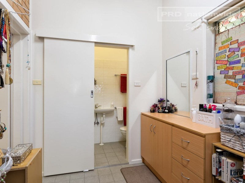 26 Raye Street, Tolland NSW 2650