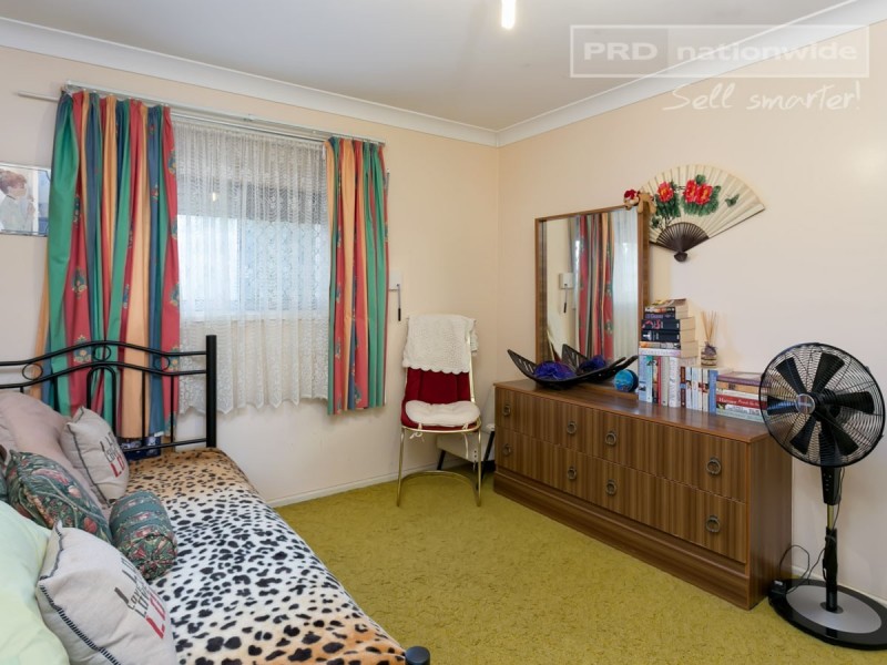 26 Raye Street, Tolland NSW 2650