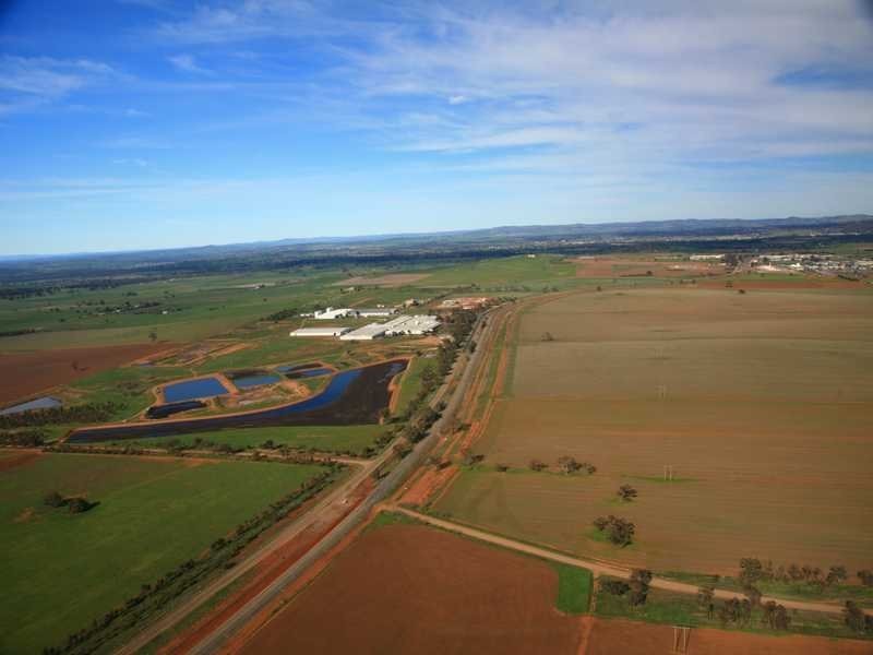 Shed A South 560 Byrnes Road, Bomen NSW 2650