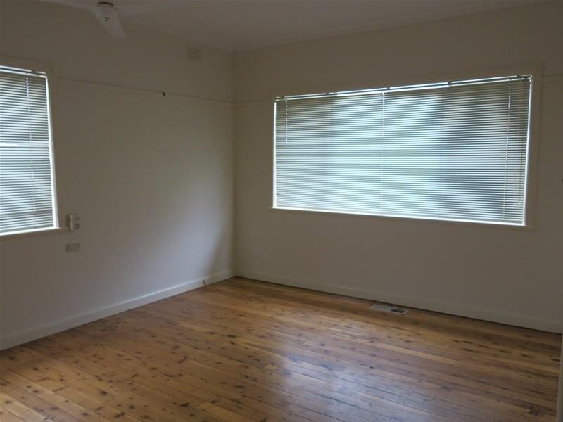 141 Grove Street, Kooringal NSW 2650