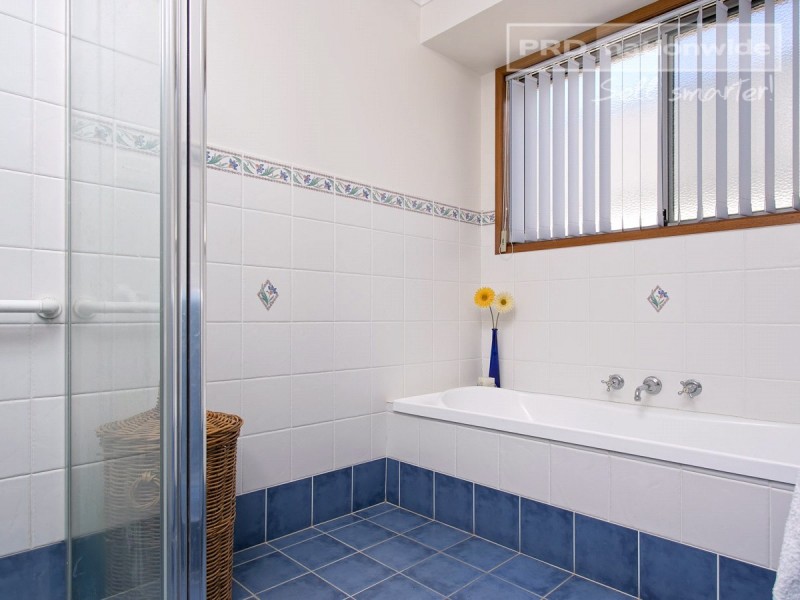 114 Kaloona Drive, Bourkelands NSW 2650