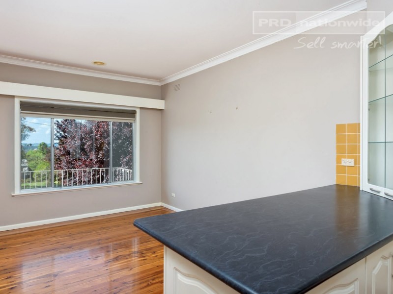 74 Meadow Street, Kooringal NSW 2650