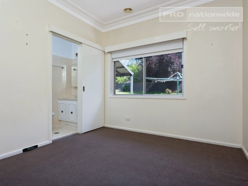 74 Meadow Street, Kooringal NSW 2650