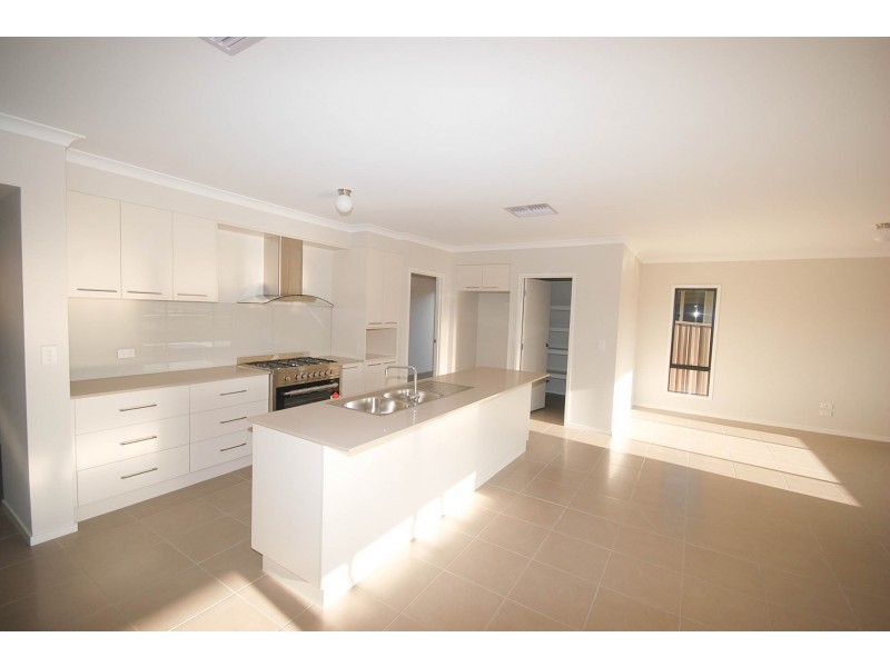 36 Flack Street, Boorooma NSW 2650