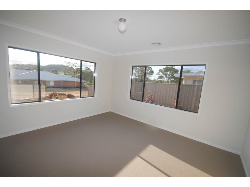 36 Flack Street, Boorooma NSW 2650