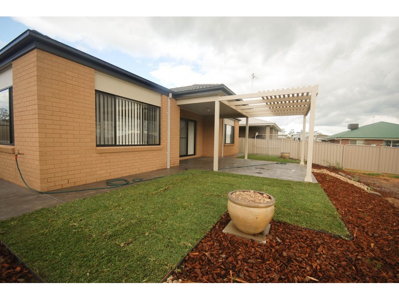 36 Flack Street, Boorooma NSW 2650