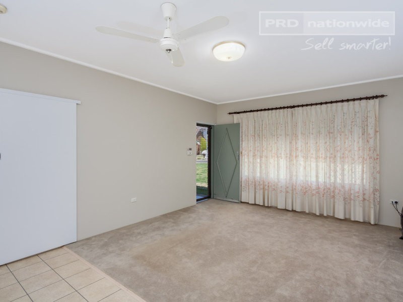 1/5 Karen Street, Tolland NSW 2650