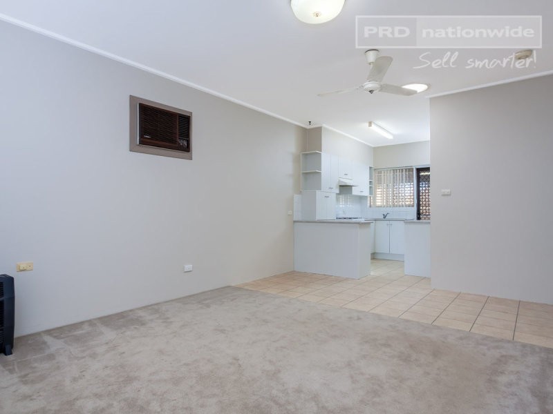 1/5 Karen Street, Tolland NSW 2650
